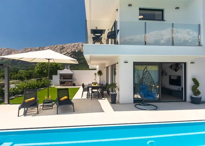 Villa Supernus II With Heated Pool