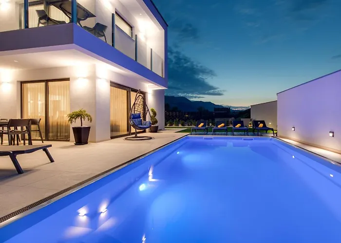 Villa Supernus II With Heated Pool