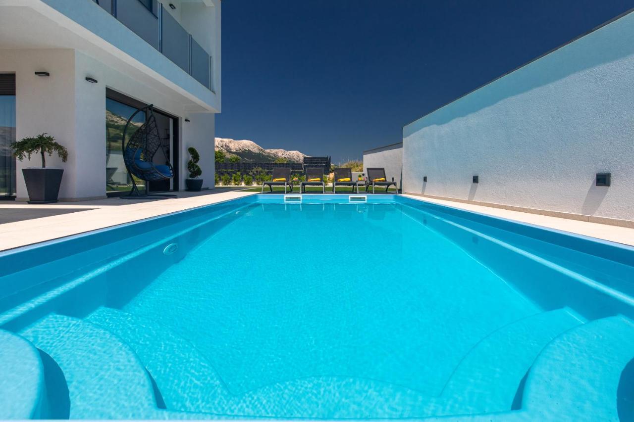 Villa Supernus Ii *