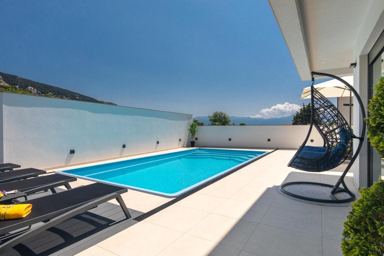 Villa Supernus Ii With Heated Pool *