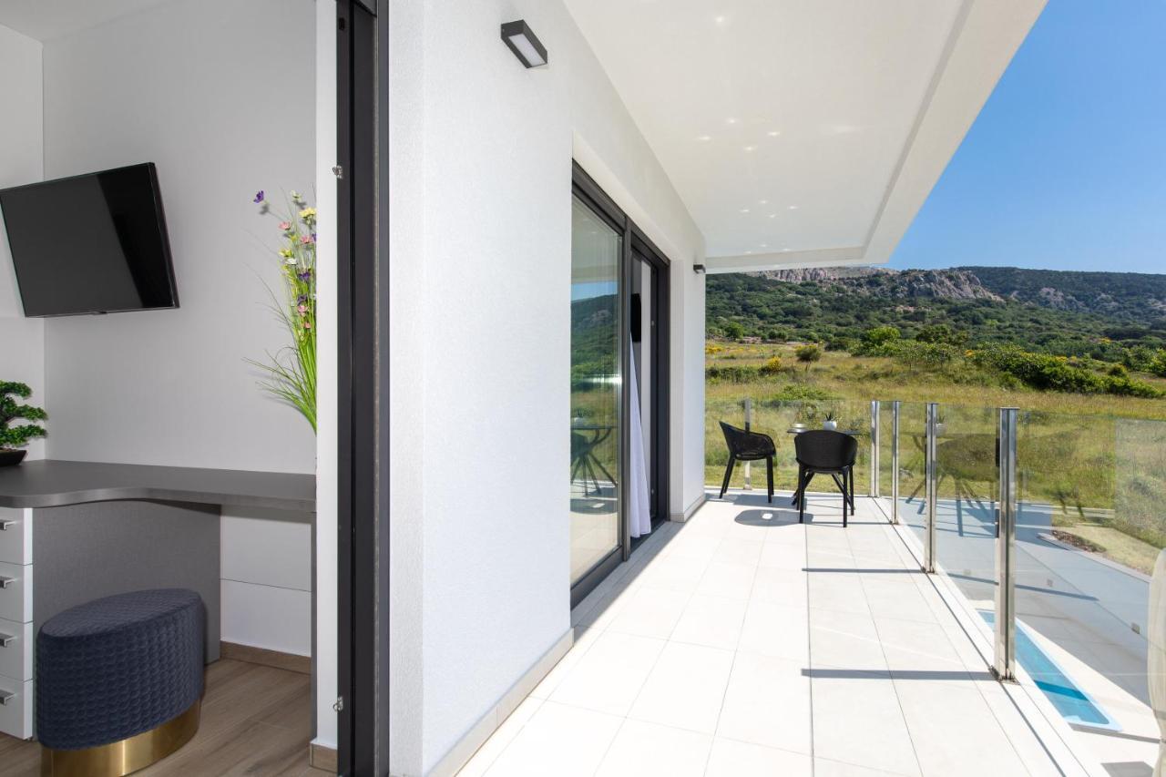Villa Supernus Ii With Heated Pool Baška